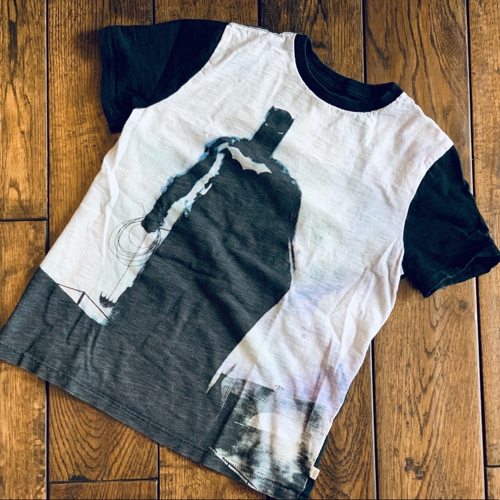 ⚡️2/$25⚡️GAP x DC Boys’ Graphic Tee